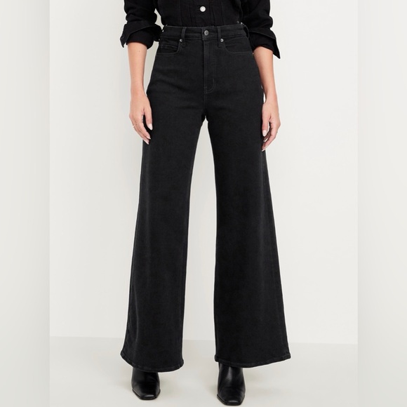 Old Navy Women's Extra High Waisted Super Wide Black Flare Jeans - Picture 2 of 4